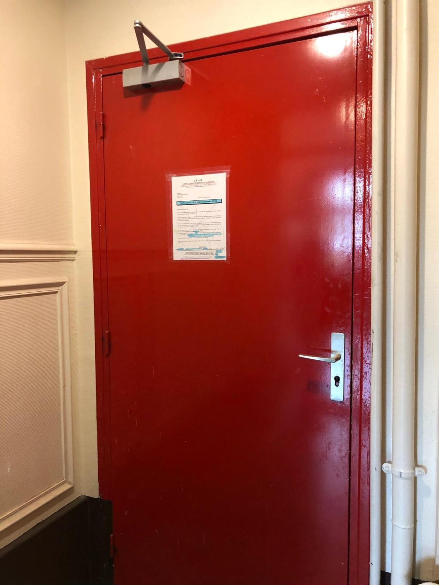 Lacharriere-Logement Entier 38M2 Paris Eksteriør bilde